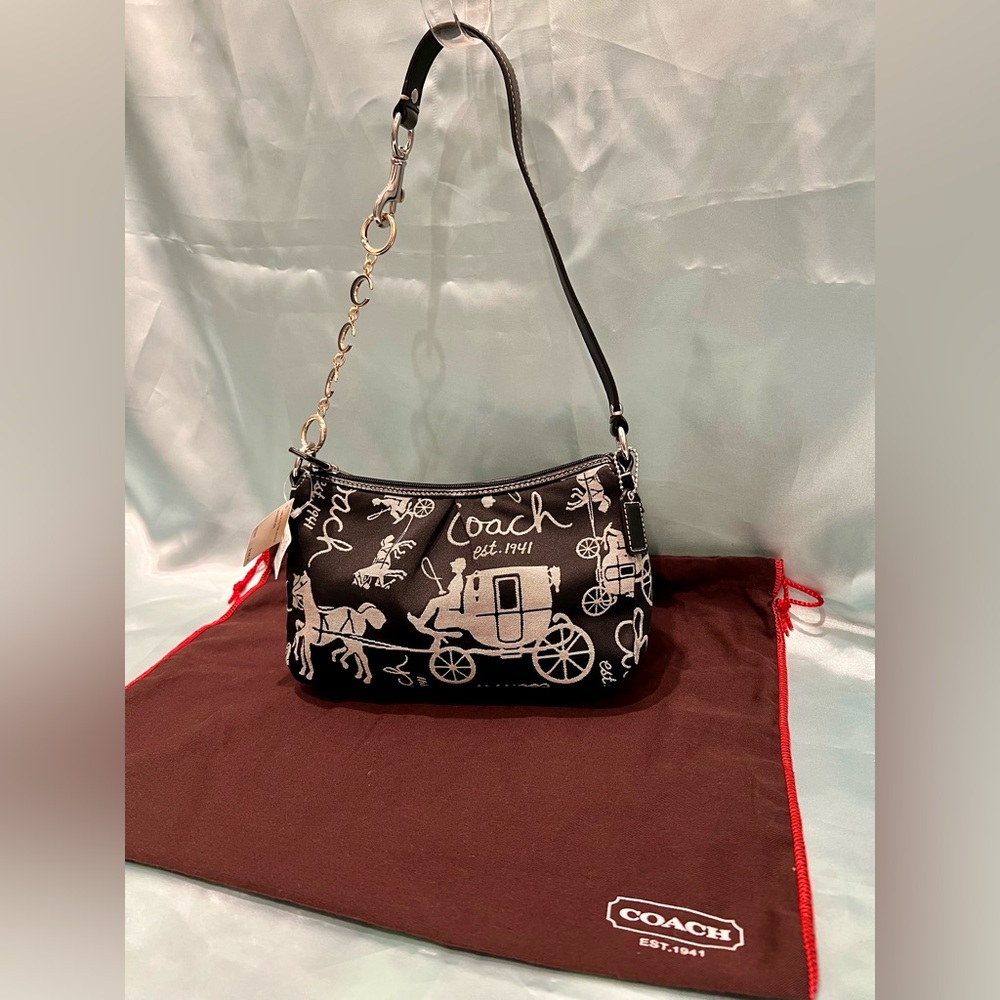 COACH F43530 - The 1941 Horse & Carriage Design in Black/White NWT!